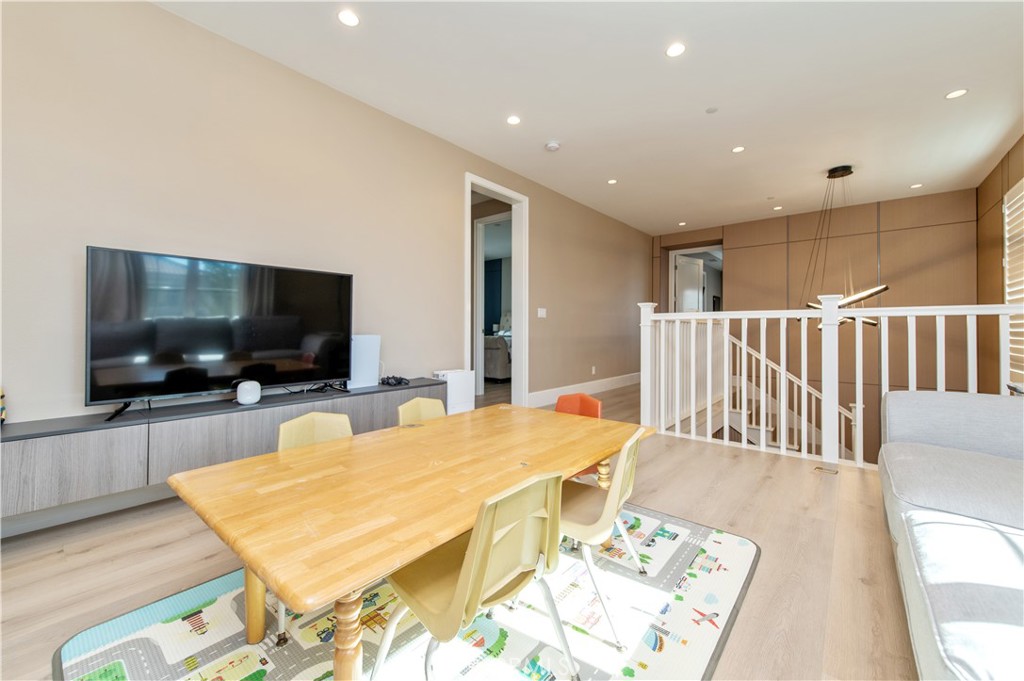 200 Piazza, Irvine CA 92602 - photo 19