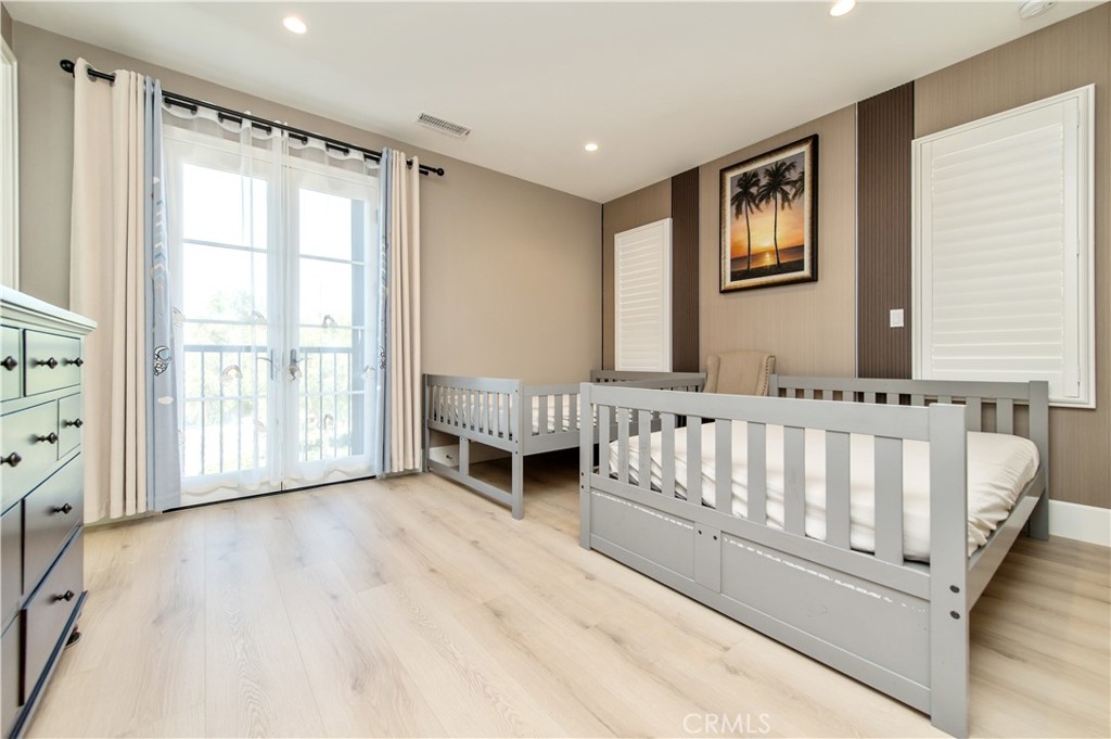 200 Piazza, Irvine CA 92602 - photo 24