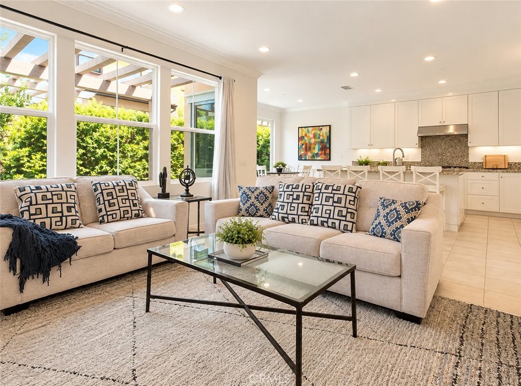 202 Crescent Moon, Irvine CA 92602 - photo 2