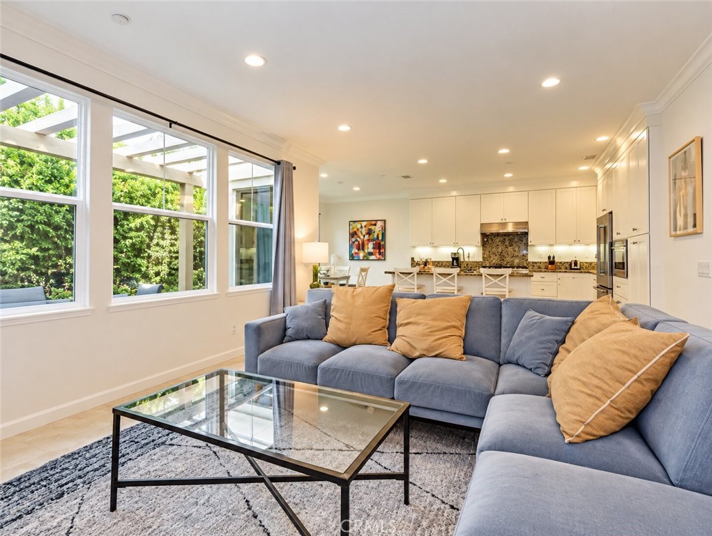 202 Crescent Moon, Irvine CA 92602 - photo 3