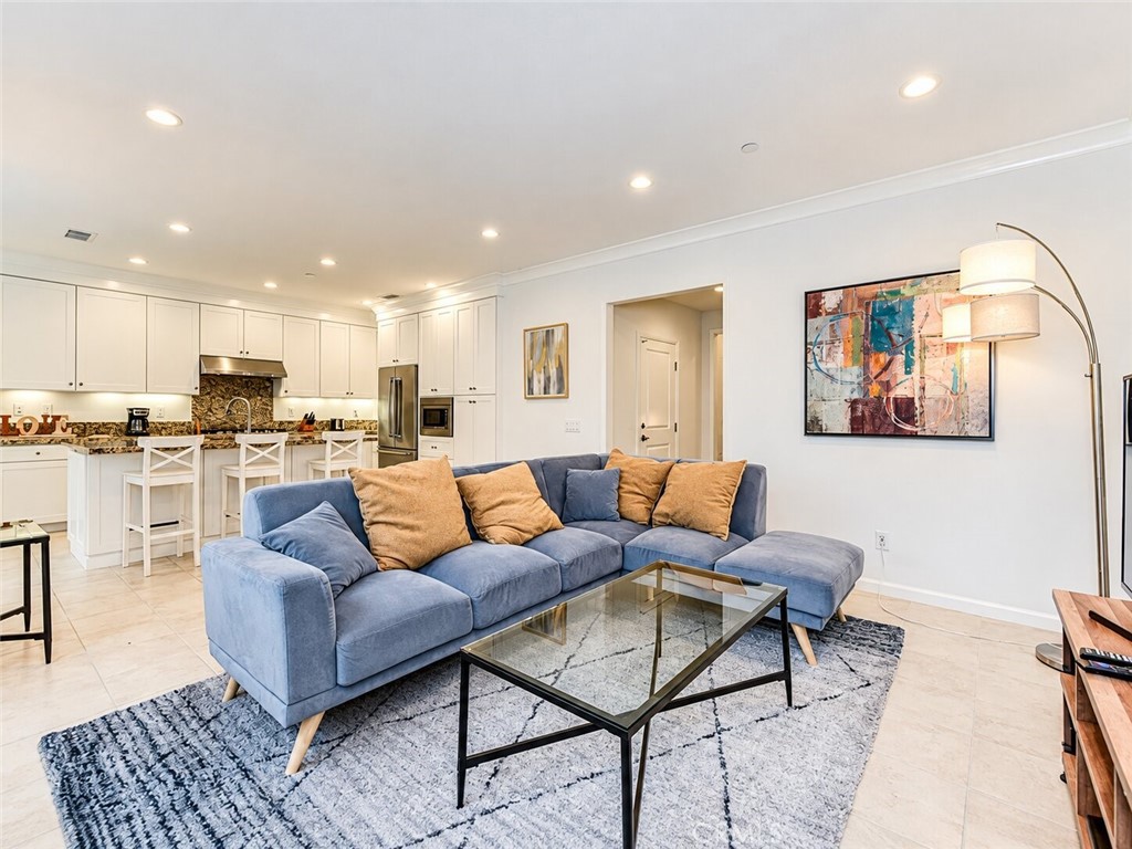 202 Crescent Moon, Irvine CA 92602 - photo 4