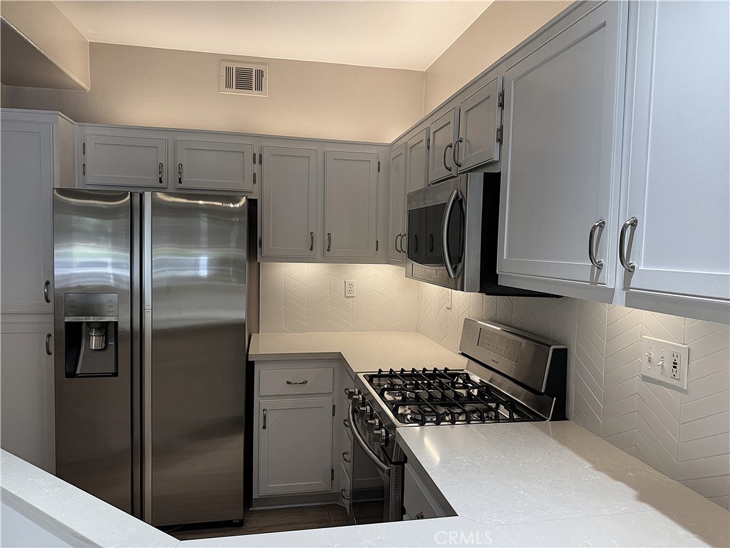 Kitchen - 204 Falcon, Irvine CA 92618 - photo 3