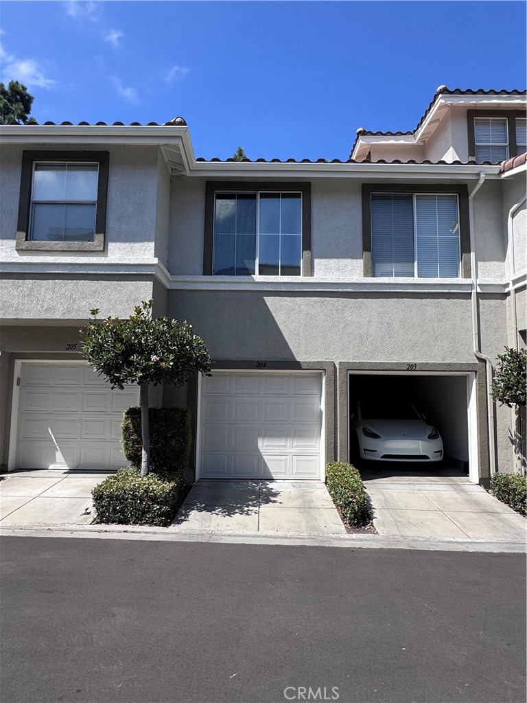 2 car tandem garage - Attached and Direct Access - 204 Falcon, Irvine CA 92618 - photo 15