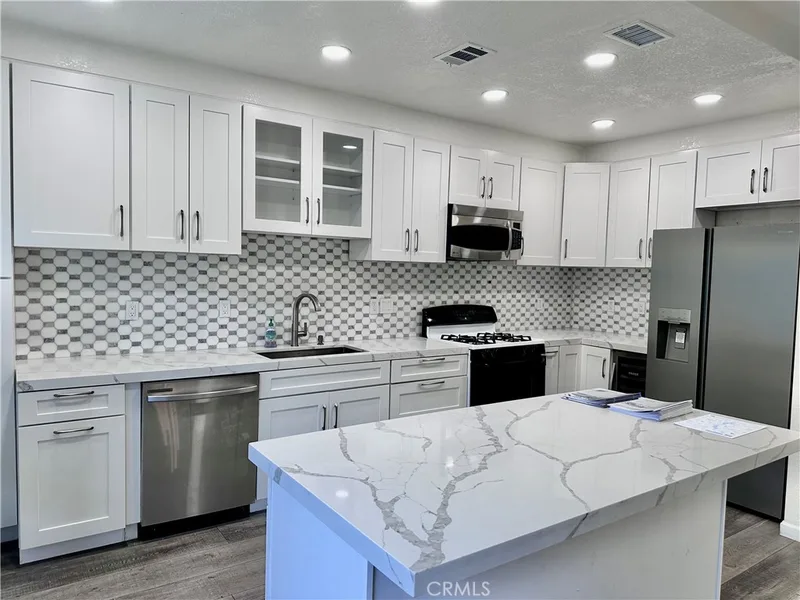 204 Greenmoor, Irvine, CA 92614