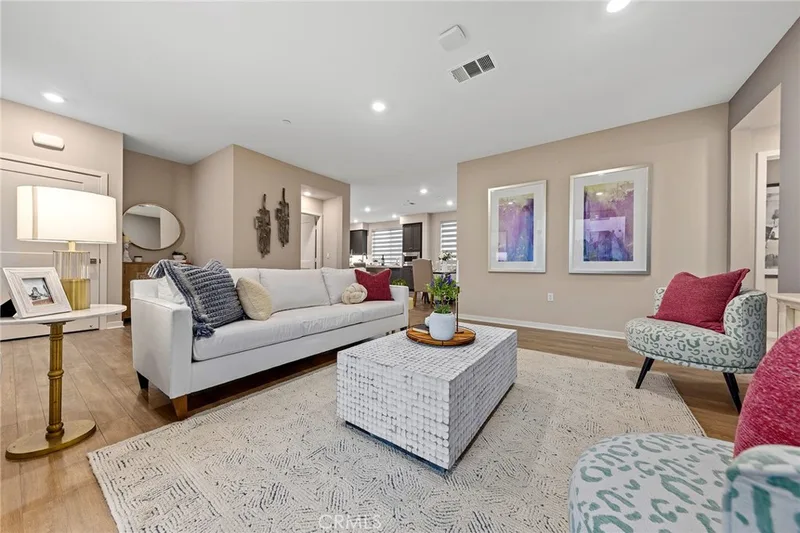 205 Bowery, Irvine