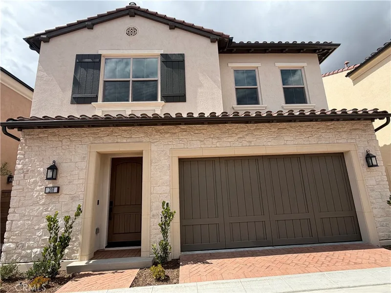 208 Maricopa, Irvine, CA 92618
