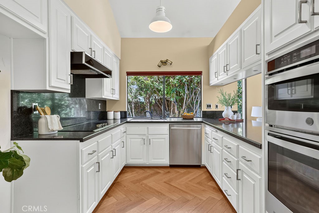 21 Glorieta W, Irvine CA 92620 - photo 10