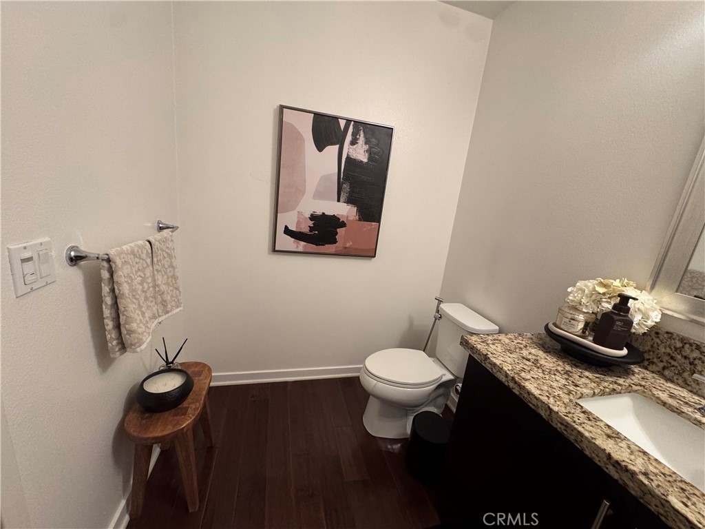 Gust powder room - 21 Gramercy 218, Irvine CA 92612 - photo 24