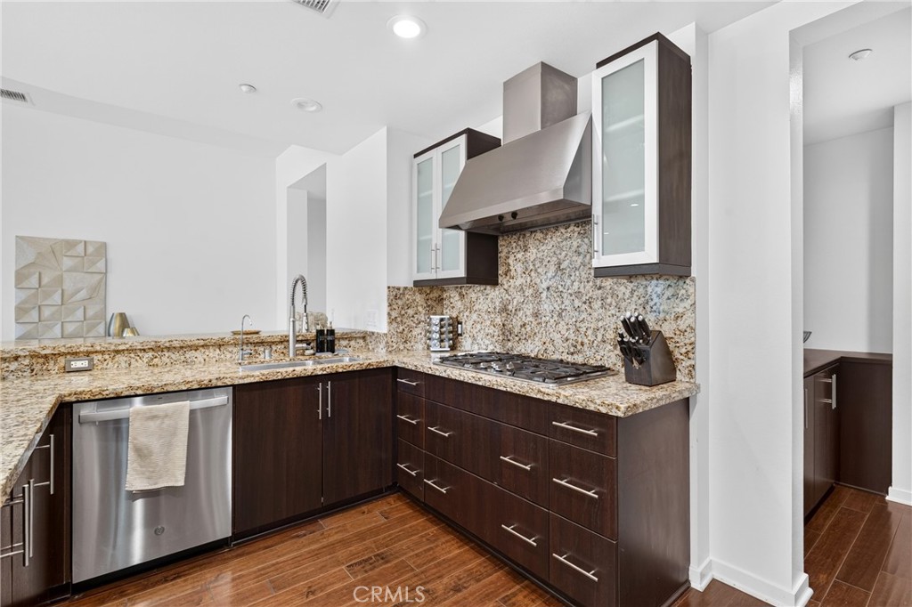 21 Gramercy 218, Irvine CA 92612 - photo 17