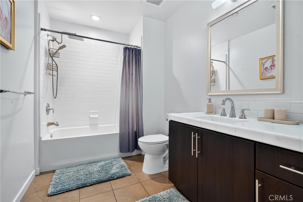 Seperate Bathroom for Bedroom #1 - 21 Gramercy 218, Irvine CA 92612 - photo 25