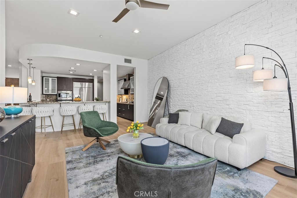 21 Gramercy 220, Irvine CA 92612 - photo 2