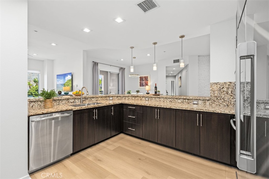 21 Gramercy 220, Irvine CA 92612 - photo 9
