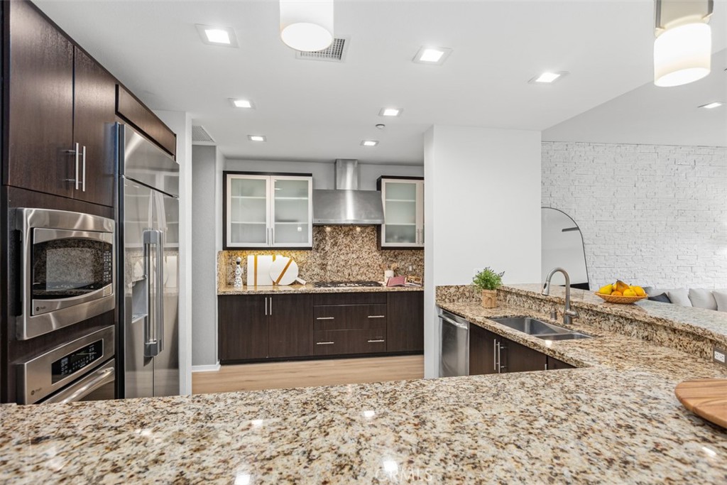 21 Gramercy 220, Irvine CA 92612 - photo 10