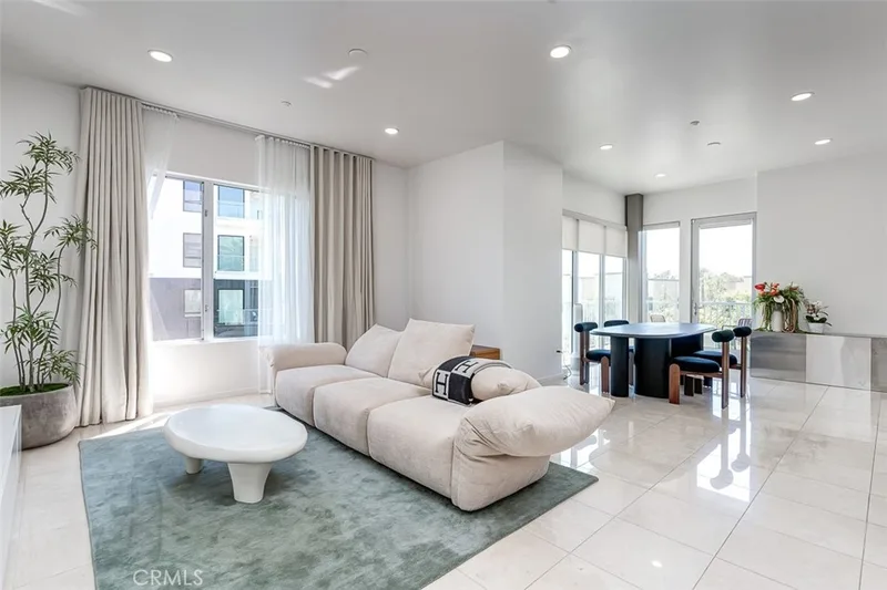21 Gramercy 306, Irvine, CA 92612