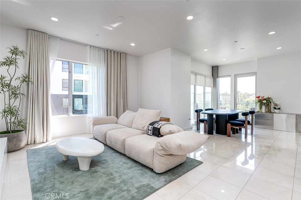 21 Gramercy 306, Irvine CA 92612 - photo 1