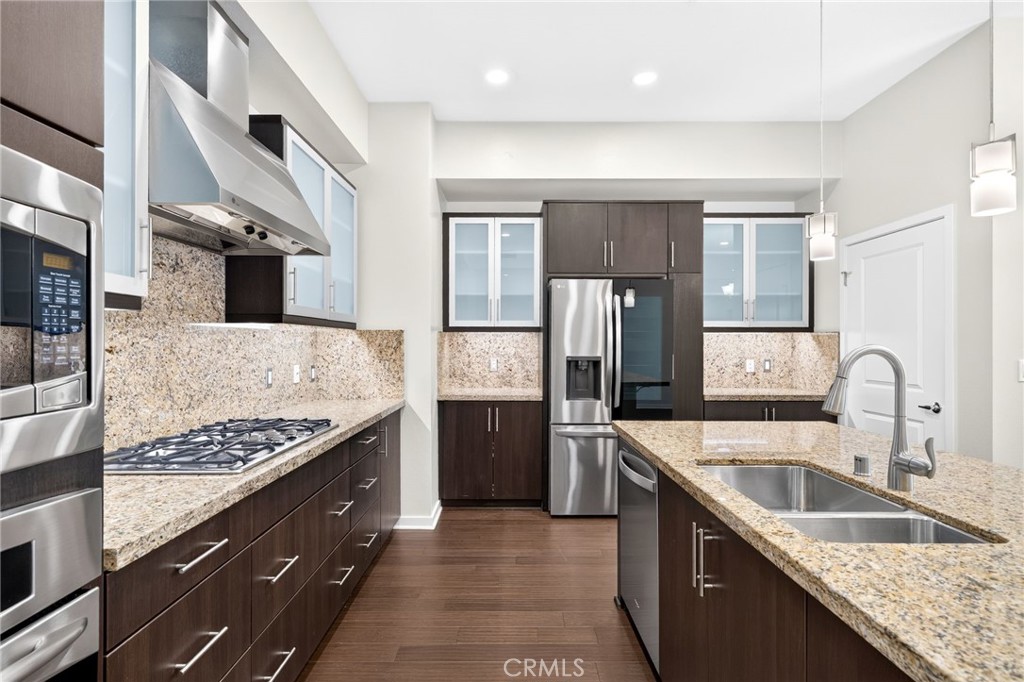 21 Gramercy 309, Irvine CA 92612 - photo 2