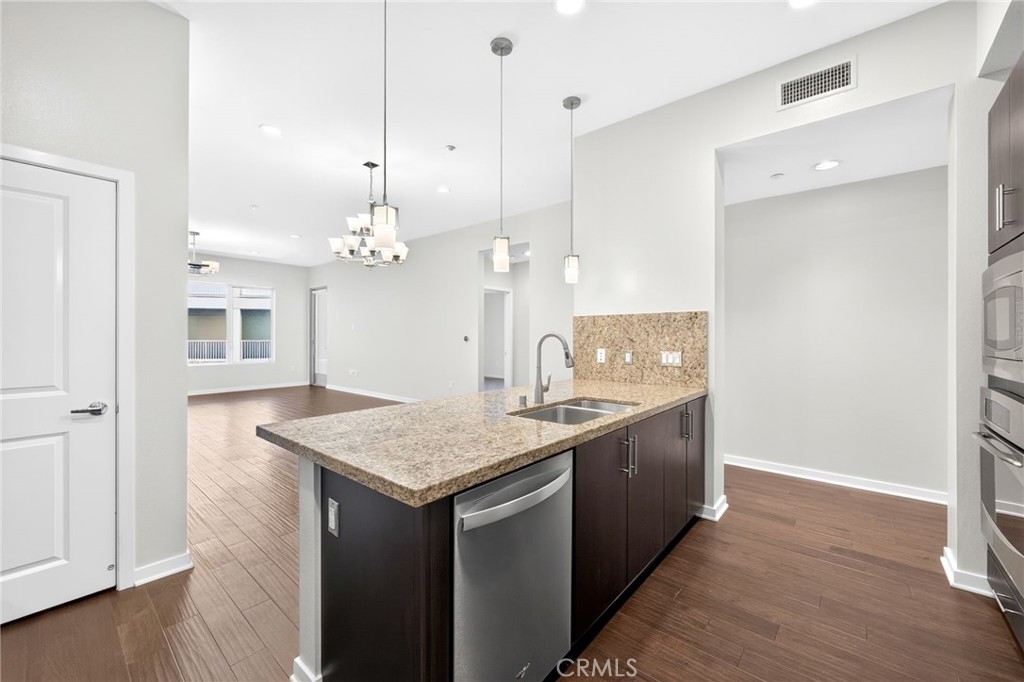 21 Gramercy 309, Irvine CA 92612 - photo 5