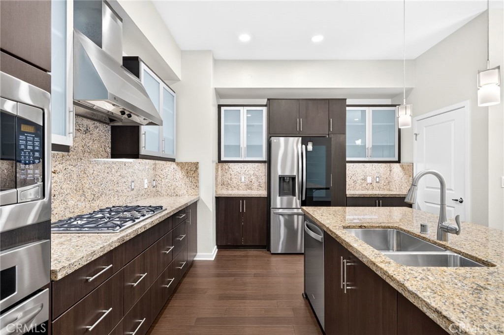 21 Gramercy 309, Irvine CA 92612 - photo 2