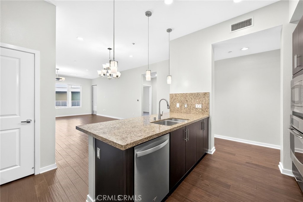 21 Gramercy 309, Irvine CA 92612 - photo 4