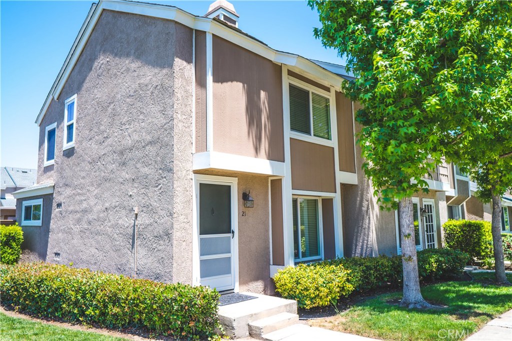 21 Hollowglen 43, Irvine CA 92604 - photo 1