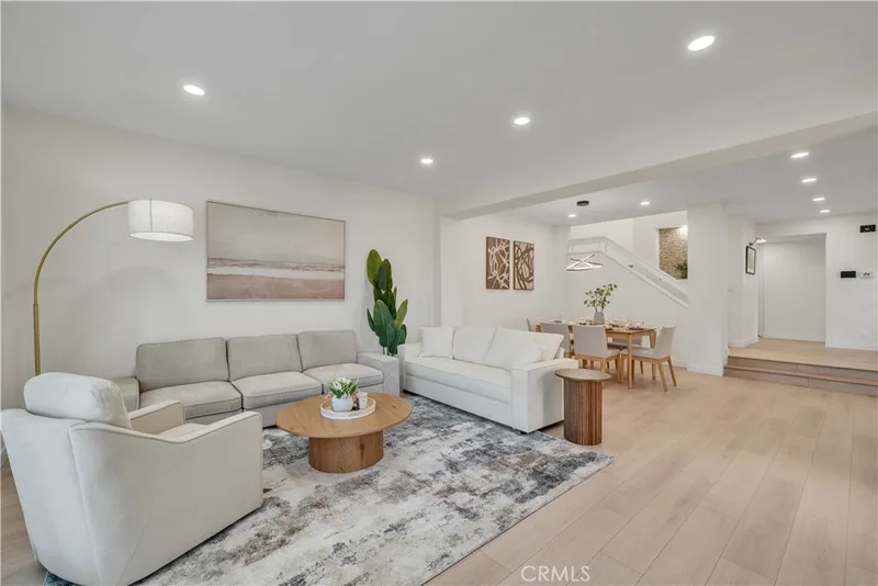 21 Lakefront, Irvine, CA 92604