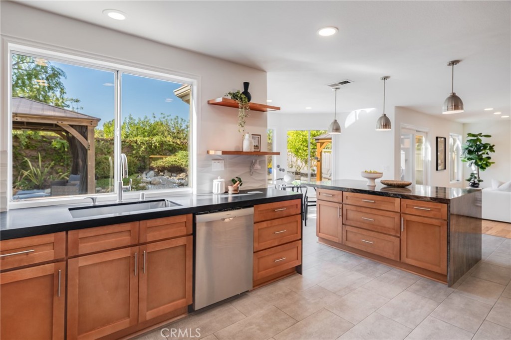 21 Rhode Island, Irvine CA 92606 - photo 12