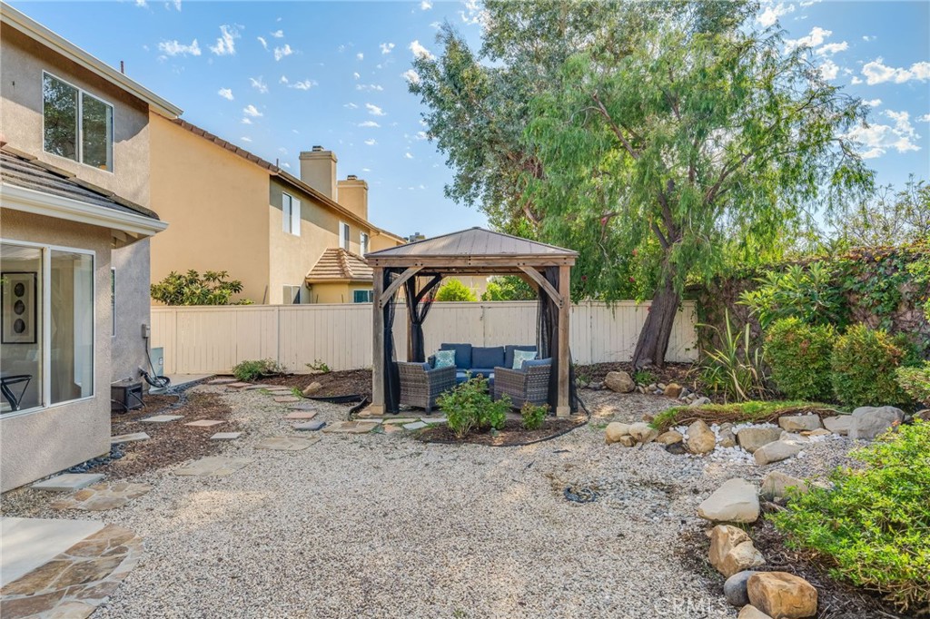 Low maintenance backyard - 21 Rhode Island, Irvine CA 92606 - photo 17