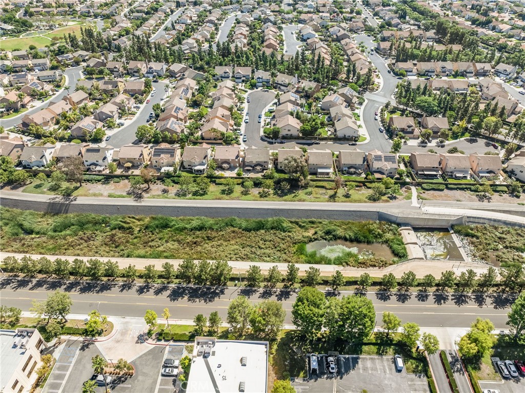 21 Rhode Island, Irvine CA 92606 - photo 39