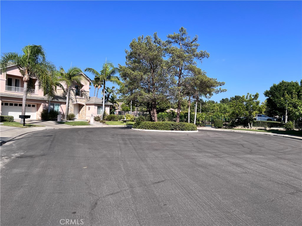 Cul de sac to the park - 21 Sovente, Irvine CA 92606 - photo 9