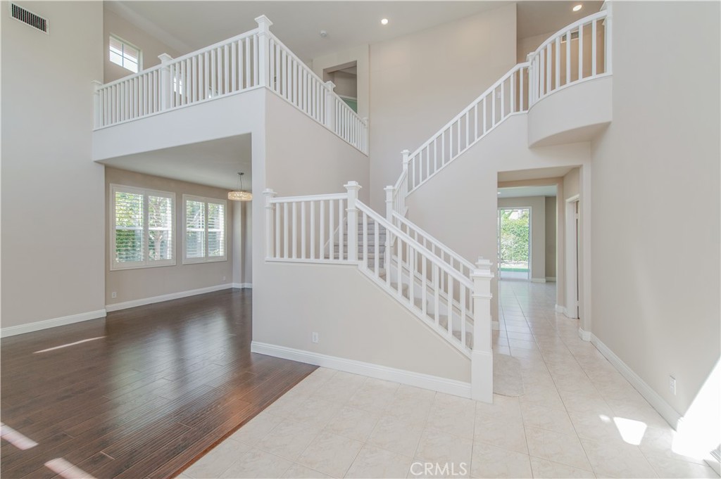 entry way - 21 Sovente, Irvine CA 92606 - photo 12