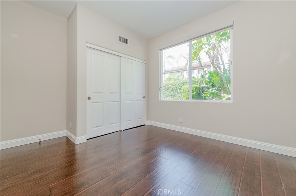 downstairs junior suite - 21 Sovente, Irvine CA 92606 - photo 31