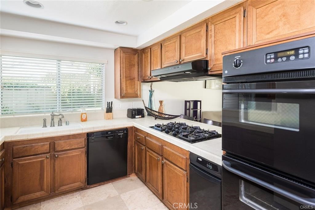 21 Tory, Irvine CA 92620 - photo 5