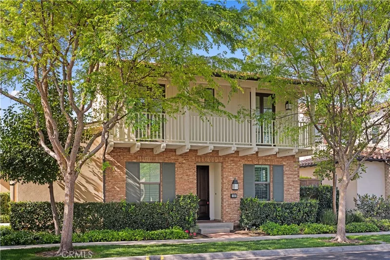 210 Canvas, Irvine, CA 92620