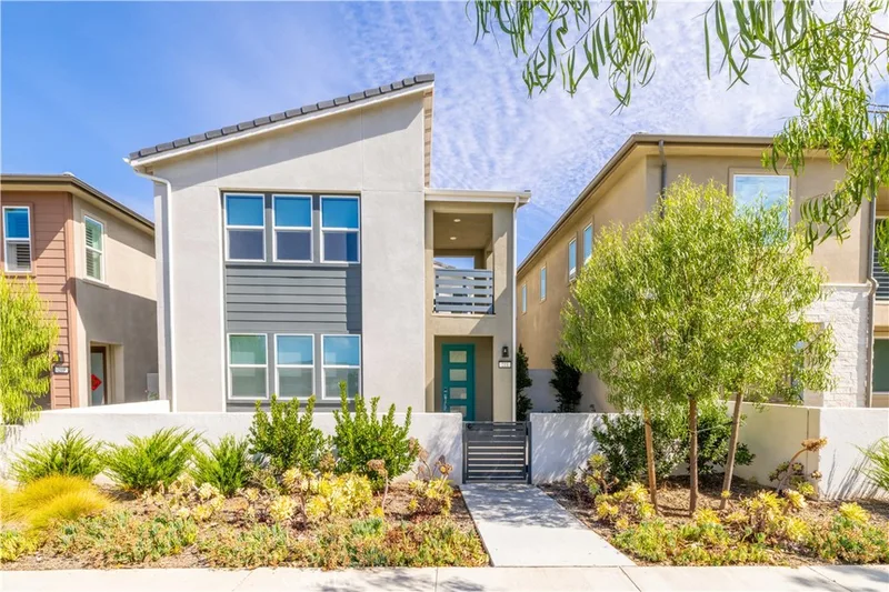 211 Culture, Irvine, CA 92618