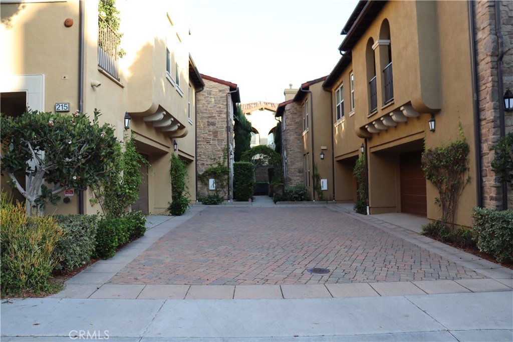 213 Lonetree, Irvine CA 92603 - photo 2