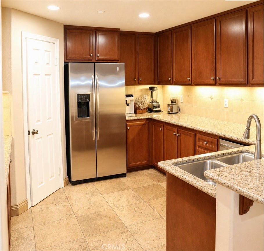 213 Lonetree, Irvine CA 92603 - photo 6