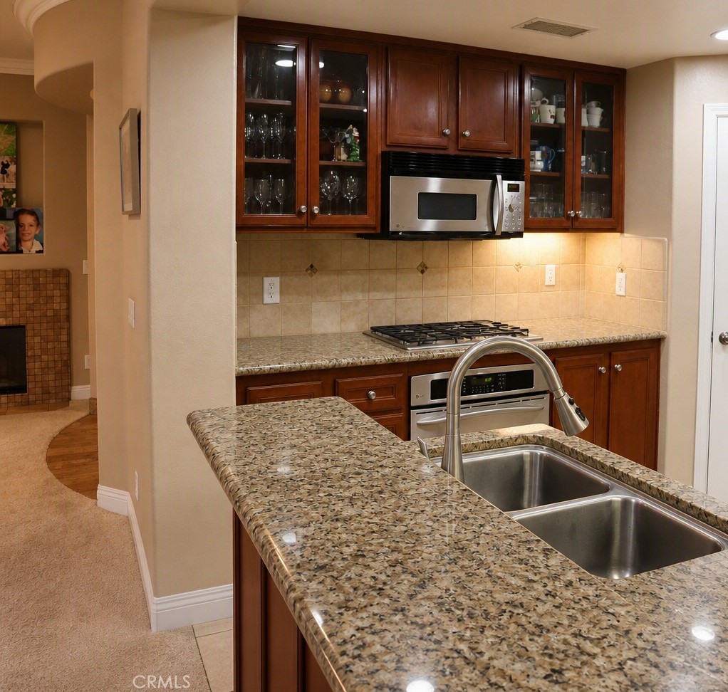 213 Lonetree, Irvine CA 92603 - photo 7