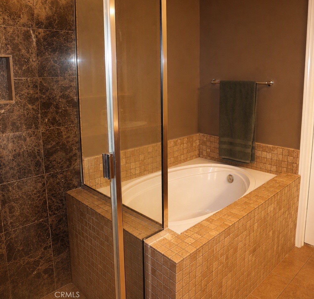 213 Lonetree, Irvine CA 92603 - photo 17