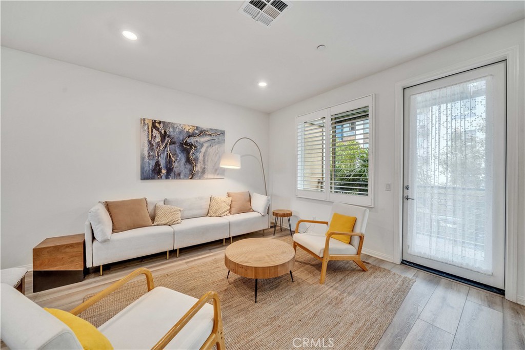 213 Steely, Irvine CA 92614 - photo 4
