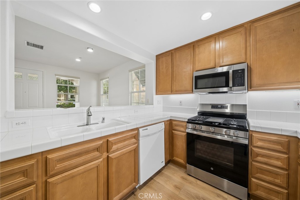 215 Dewdrop, Irvine CA 92603 - photo 7