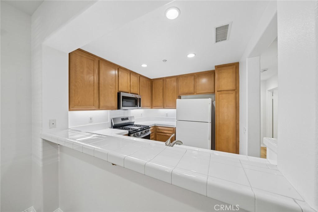 215 Dewdrop, Irvine CA 92603 - photo 8