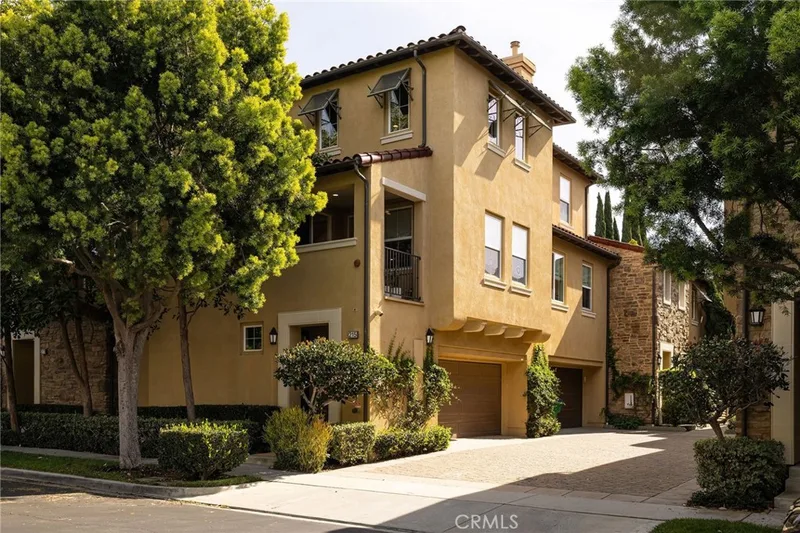 215 Lonetree, Irvine, CA 92603