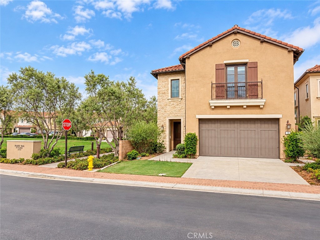 215 Piazza, Irvine CA 92602 - photo 2