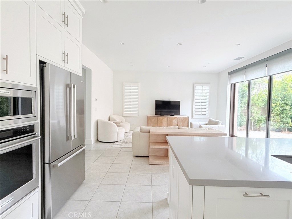 215 Piazza, Irvine CA 92602 - photo 8