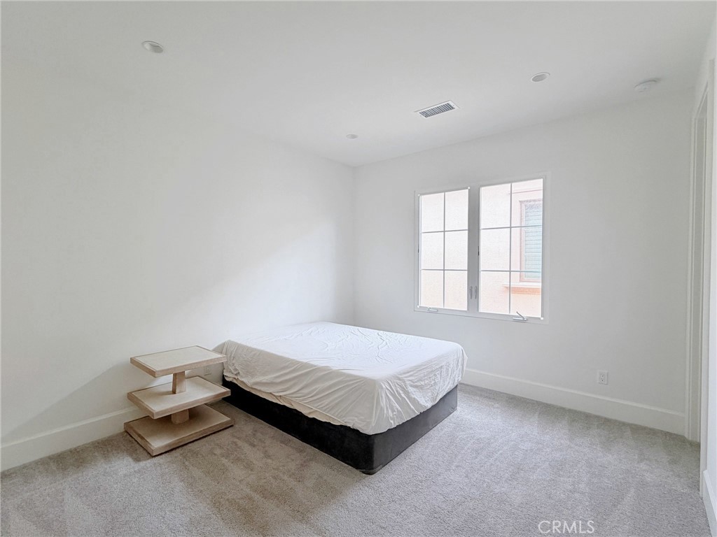 215 Piazza, Irvine CA 92602 - photo 25