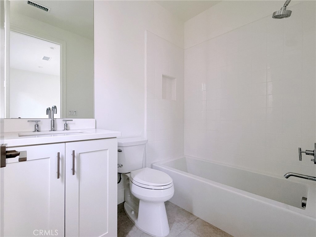 215 Piazza, Irvine CA 92602 - photo 26