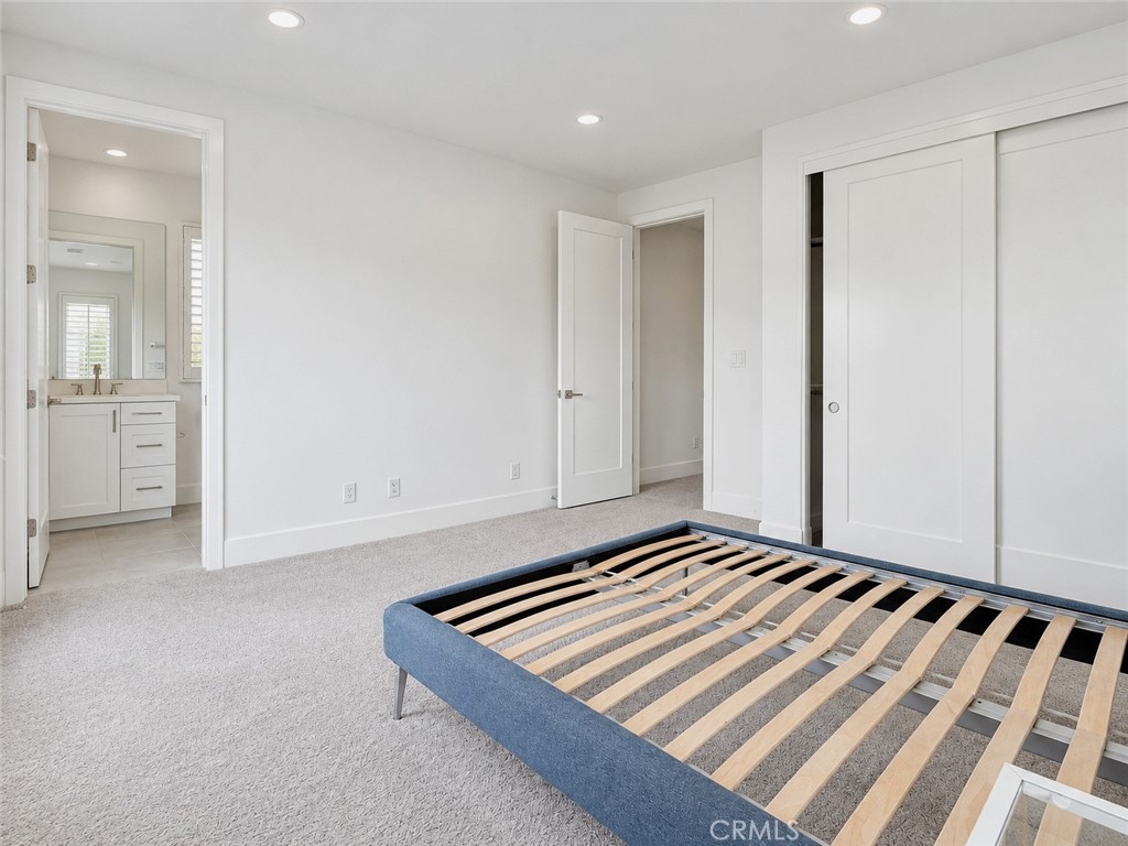 215 Piazza, Irvine CA 92602 - photo 31