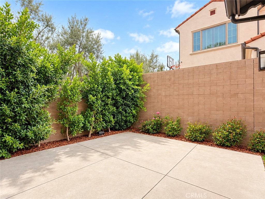 215 Piazza, Irvine CA 92602 - photo 34