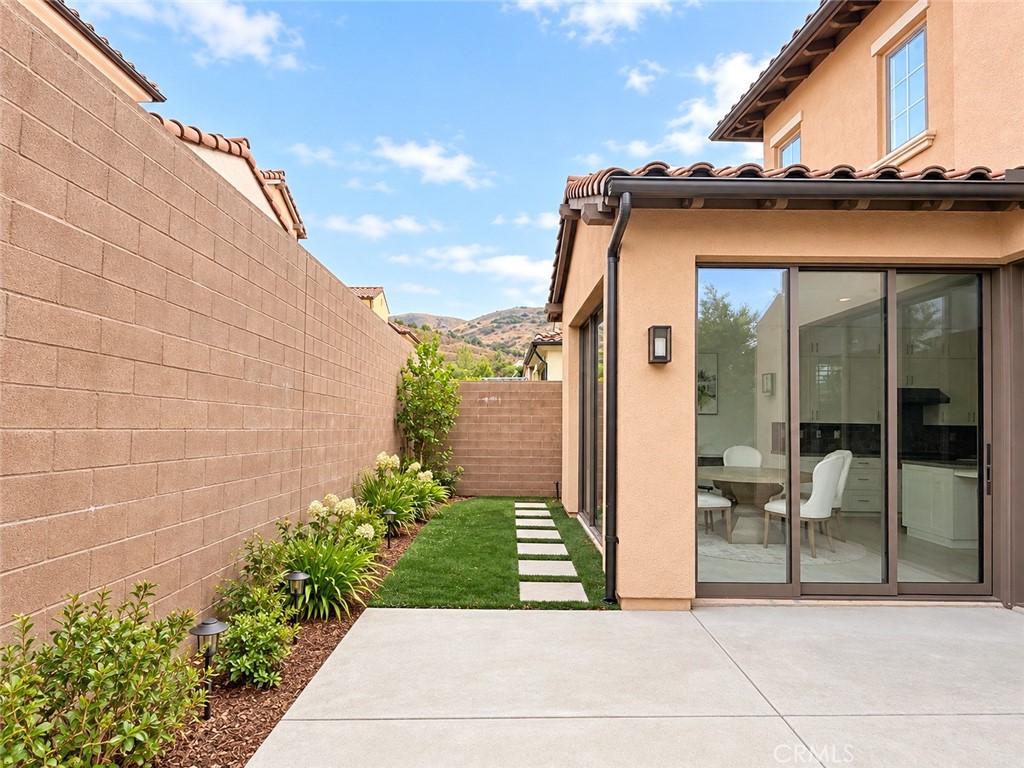 215 Piazza, Irvine CA 92602 - photo 35
