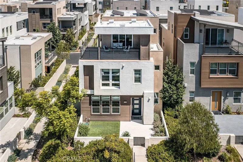 217 Chorus, Irvine, CA 92618